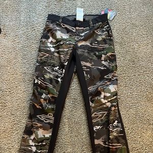 Under Armour Forest Cam - size 6